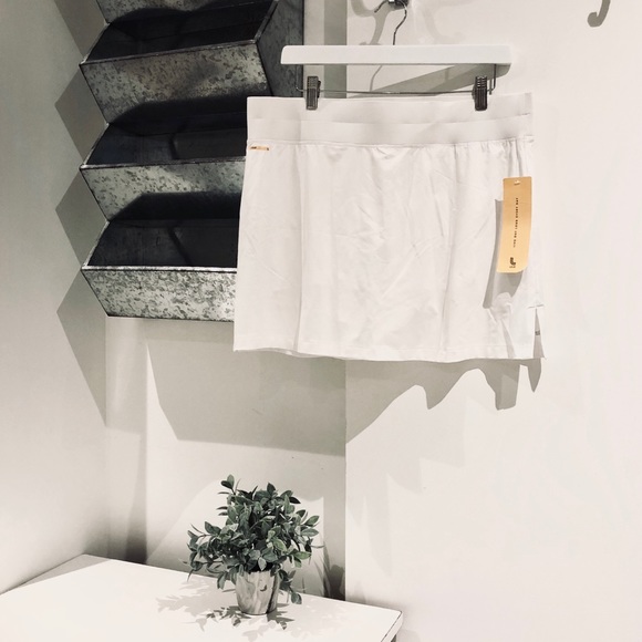 Lole White Skort